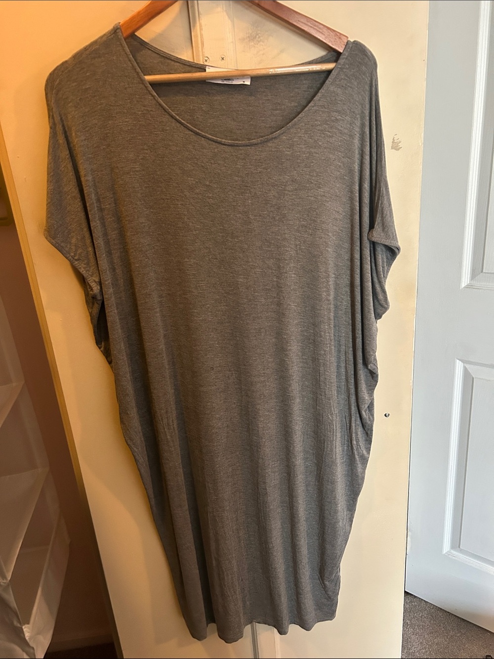Women's Scoop-Neck Tunic dress in Heather Gray